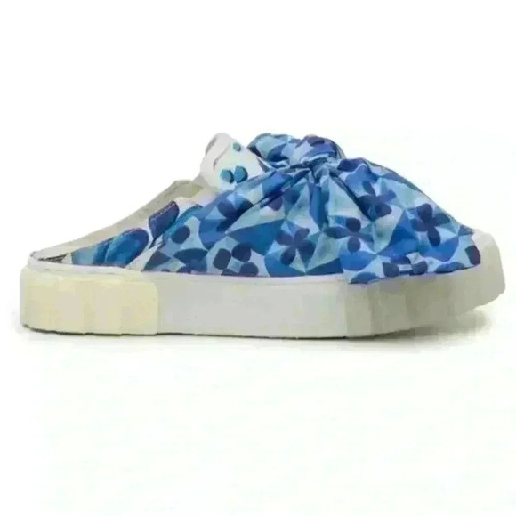 FARM RIO Women’s Tropical Sweet Rio Mule Sneaker With Blue Bow NWT SIZE 9 - Picture 5 of 15